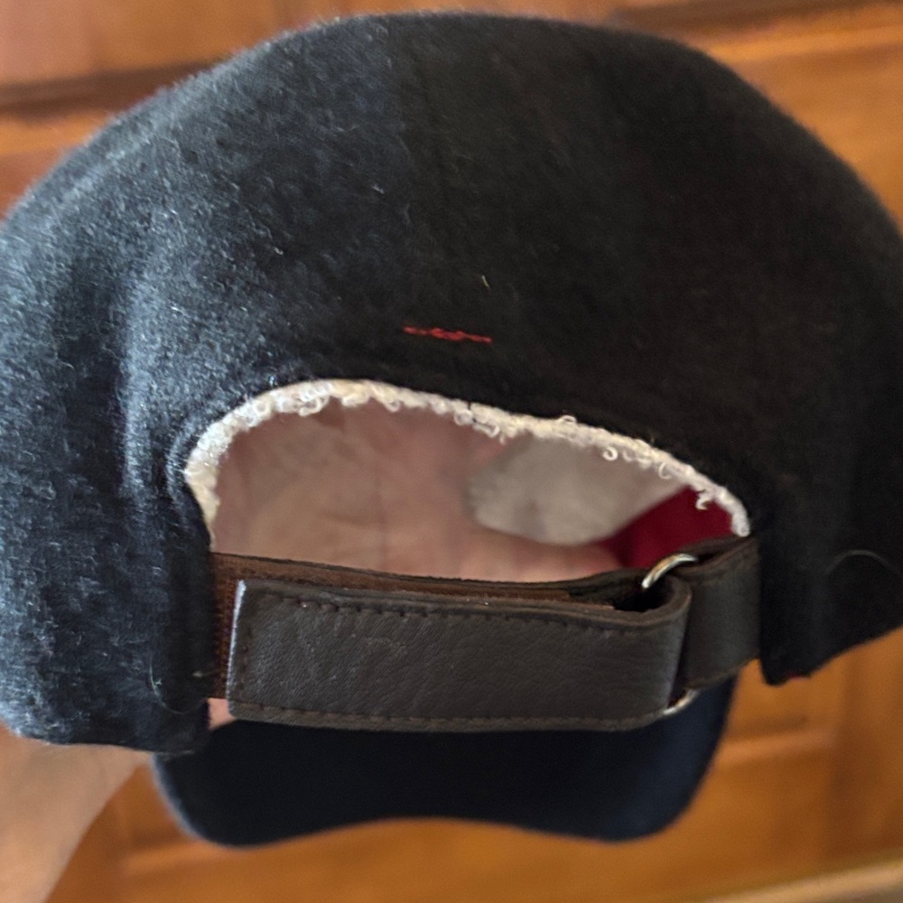 Quince Dark Cashmere Baseball Cap in black - Picture 2 of 4